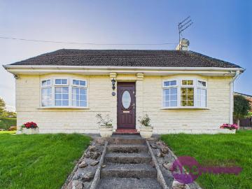 4 bedroom bungalow for sale