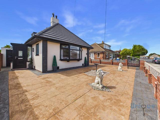 4 bedroom bungalow for sale