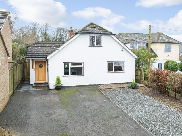 4 bedroom bungalow for sale
