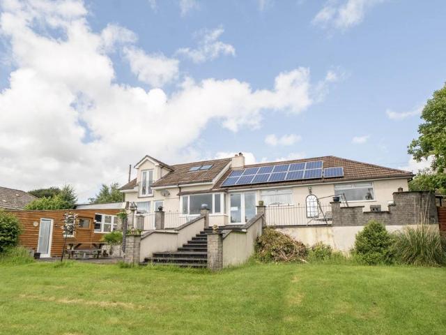 4 bedroom bungalow for sale