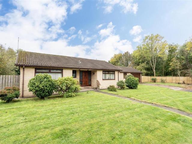 4 bedroom bungalow for sale