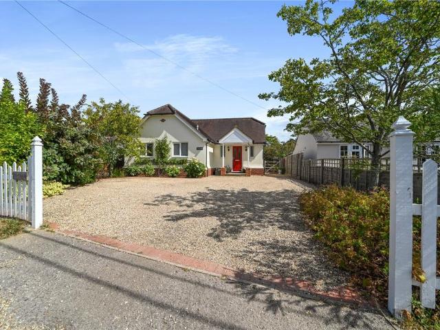 4 bedroom bungalow for sale