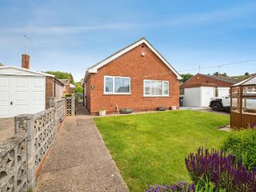 4 bedroom bungalow for sale