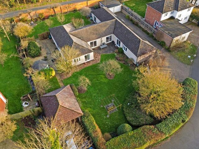 4 bedroom bungalow for sale