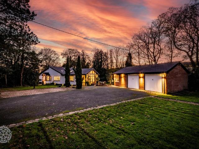 4 bedroom bungalow for sale