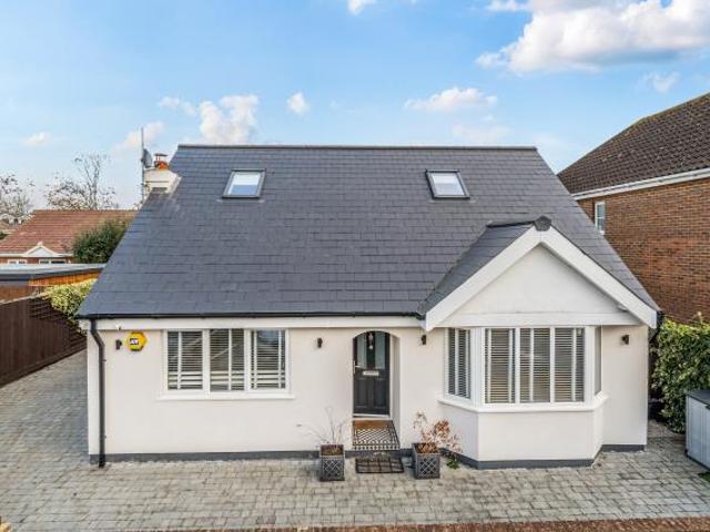 4 bedroom bungalow for sale