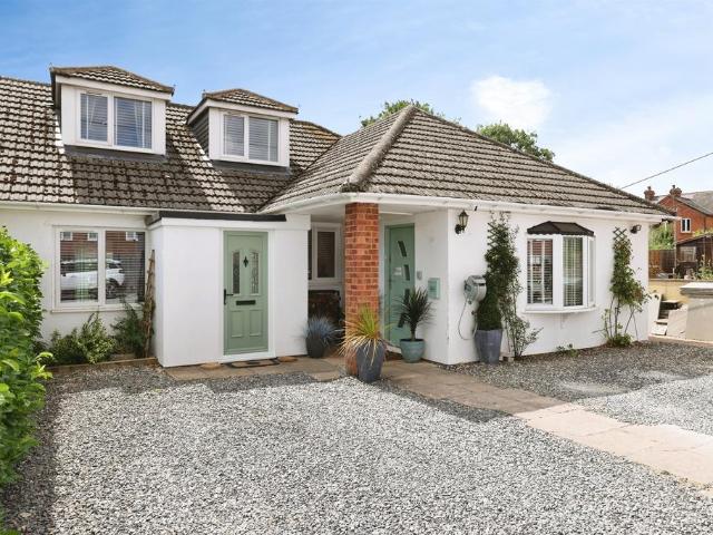 4 bedroom bungalow for sale