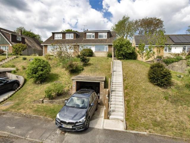 4 bedroom bungalow for sale
