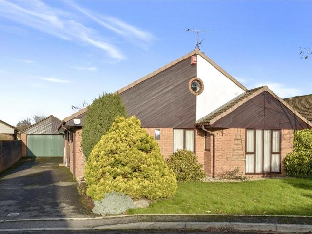4 bedroom bungalow for sale