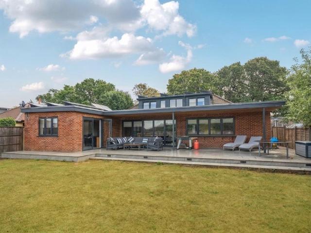 4 bedroom bungalow for sale