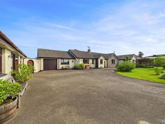 4 bedroom bungalow for sale