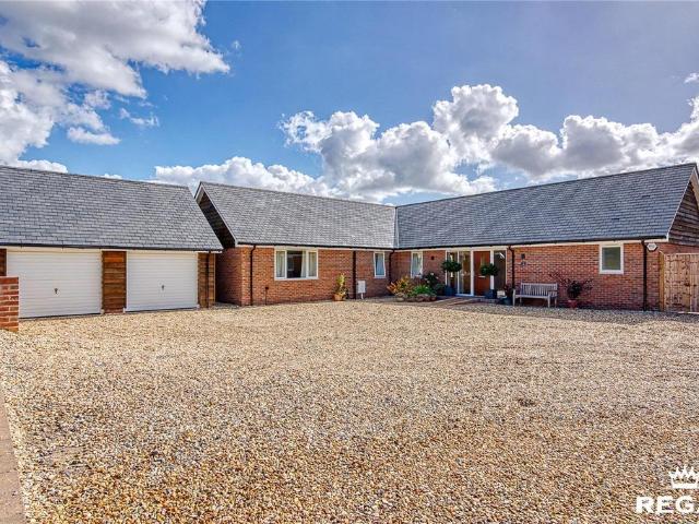4 bedroom bungalow for sale