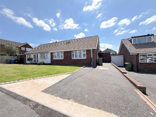 4 bedroom bungalow for sale