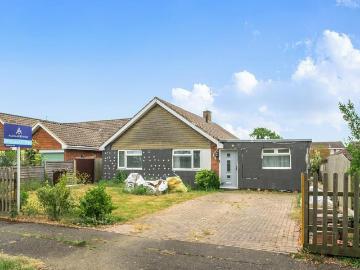 4 bedroom bungalow for sale