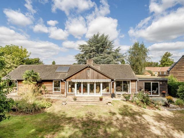 4 bedroom bungalow for sale