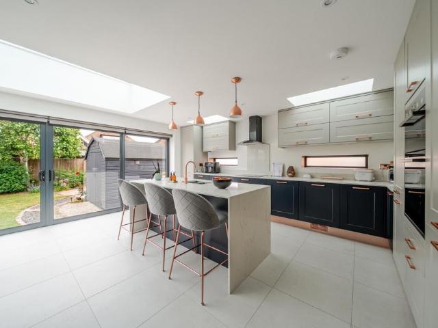 4 bedroom bungalow for sale