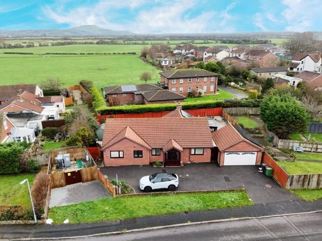 4 bedroom bungalow for sale