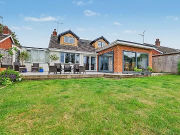 4 bedroom bungalow for sale