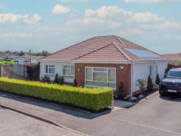 4 bedroom bungalow for sale
