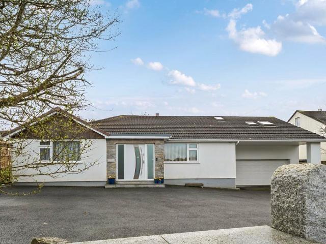 4 bedroom bungalow for sale
