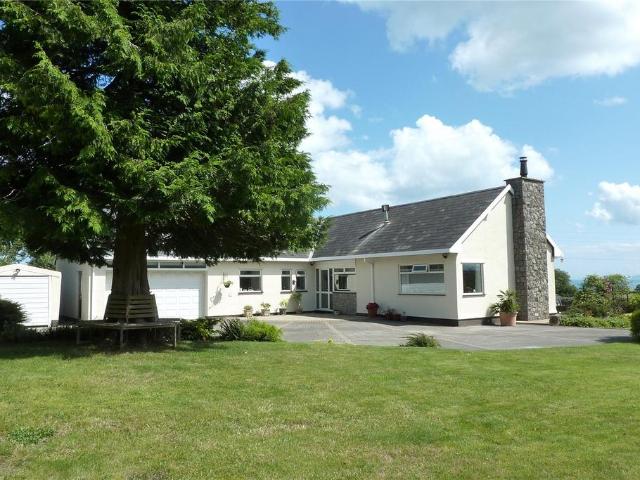 4 bedroom bungalow for sale