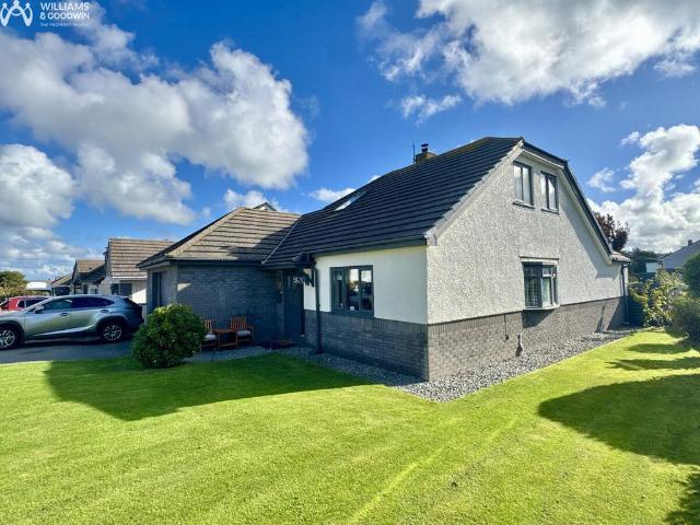 4 bedroom bungalow for sale