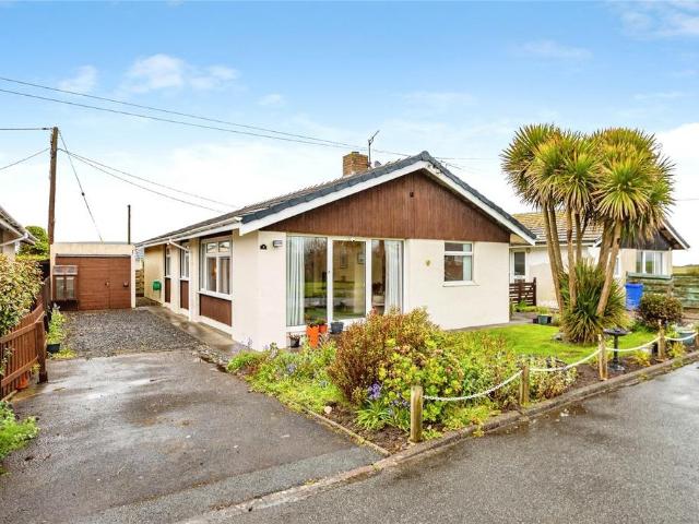 4 bedroom bungalow for sale