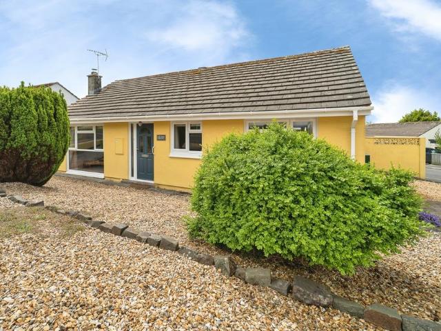 4 bedroom bungalow for sale