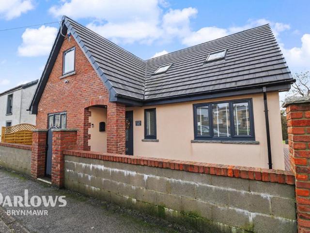 4 bedroom bungalow for sale