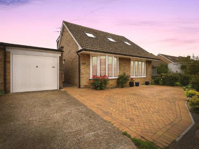 4 bedroom bungalow for sale