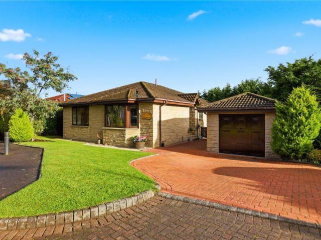 4 bedroom detached bungalow for sale