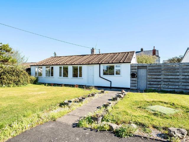 4 bedroom bungalow for sale