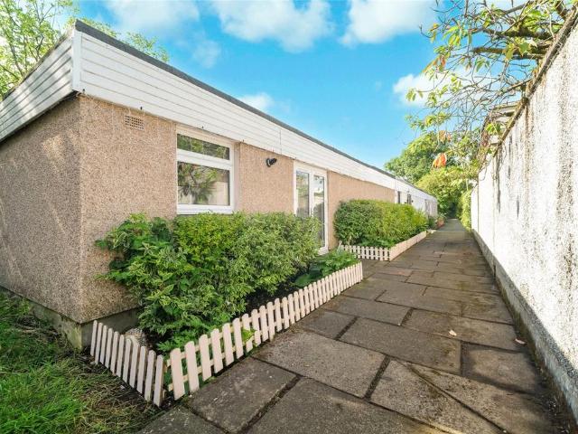 4 bedroom bungalow for sale