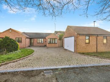 4 bedroom bungalow for sale