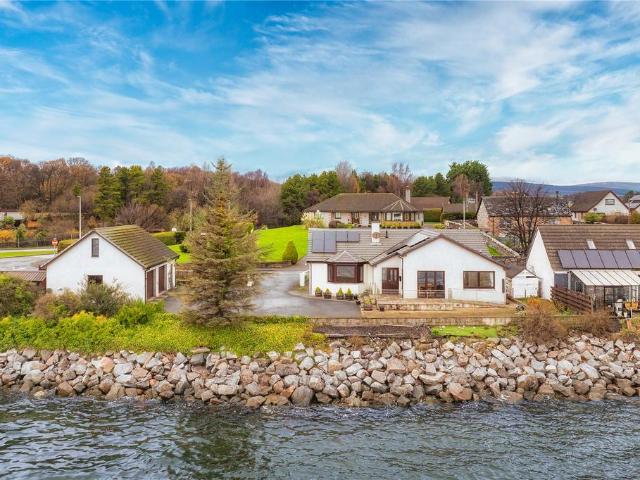 4 bedroom bungalow for sale