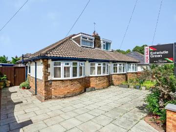 4 bedroom bungalow for sale