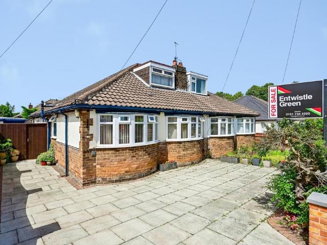 4 bedroom bungalow for sale