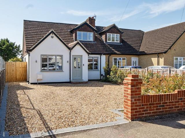 4 bedroom bungalow for sale