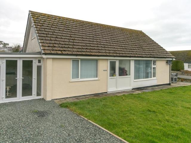 4 bedroom bungalow for sale