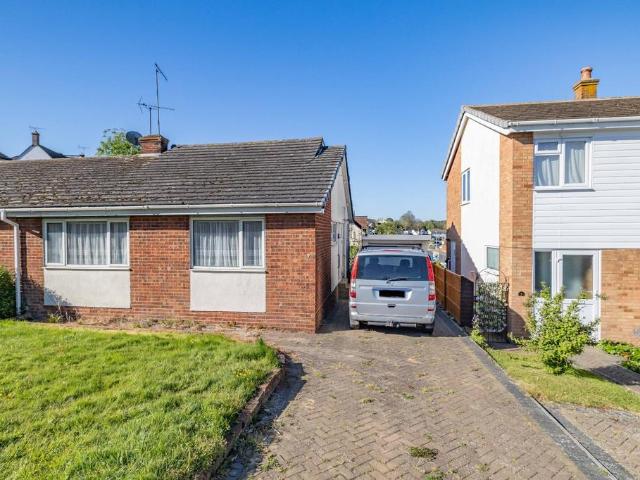 4 bedroom bungalow for sale