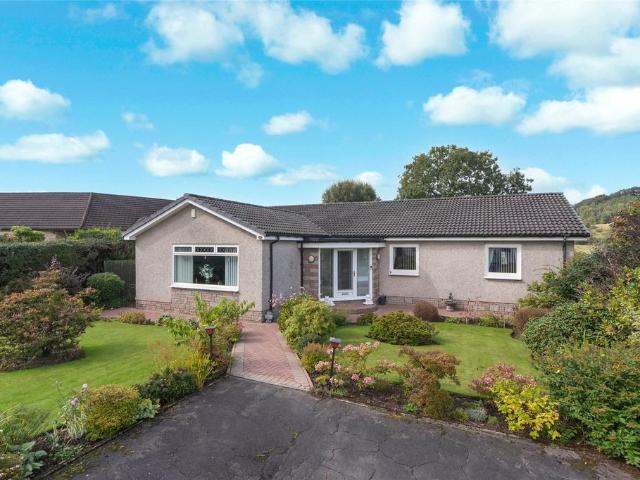 4 bedroom bungalow for sale
