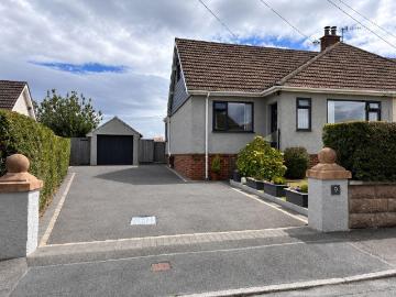 4 bedroom bungalow for sale