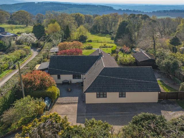 4 bedroom bungalow for sale