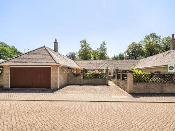 4 bedroom bungalow for sale