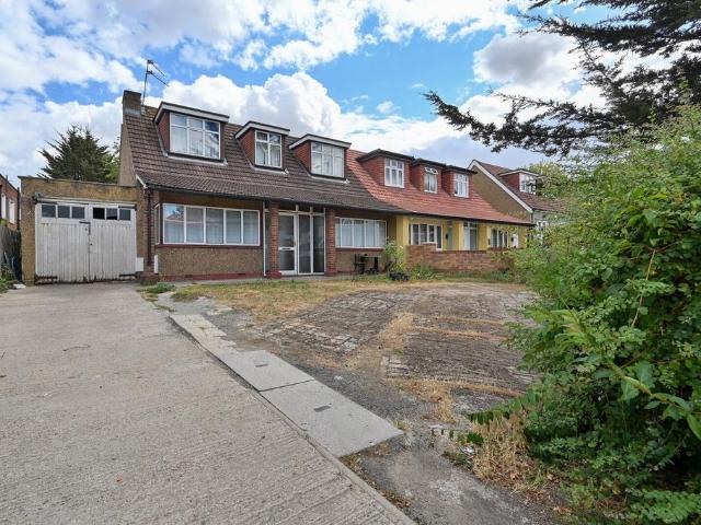 4 bedroom bungalow for sale