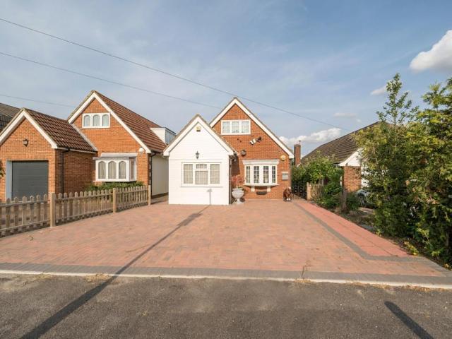 4 bedroom bungalow for sale