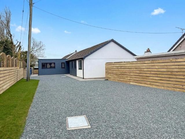 4 bedroom bungalow for sale