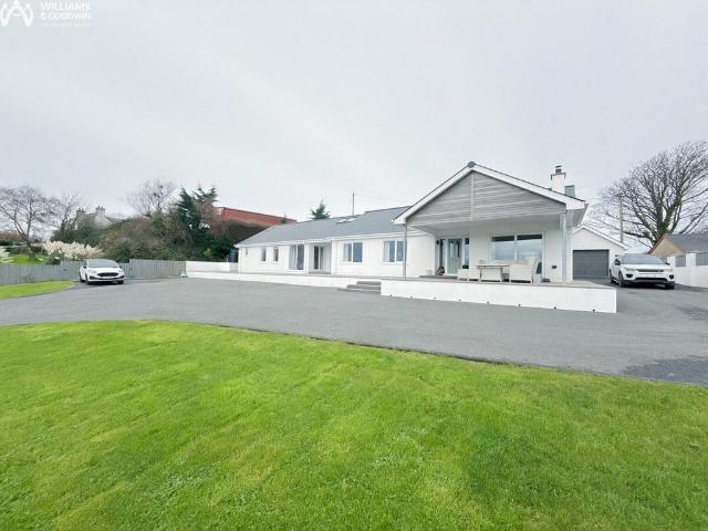 4 bedroom detached bungalow for sale
