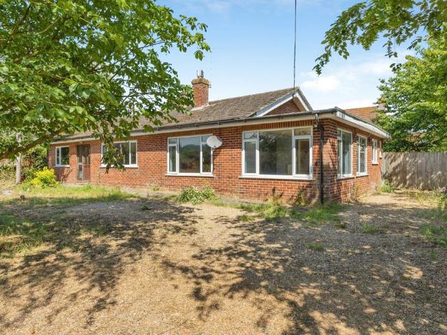 4 bedroom bungalow for sale