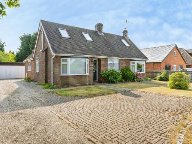 4 bedroom bungalow for sale